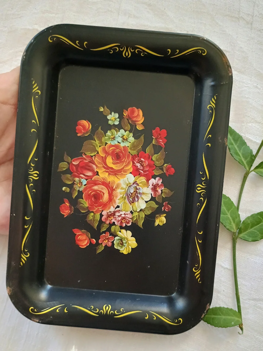 🏮 MCM STYLE 🏮 VTG Black Floral Tôleware Vanity / Pin Tray, Regency, Cottage